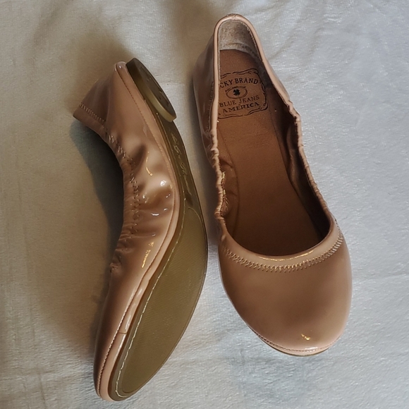Lucky Brand Women's Size 7 Blush Pink Flat Shoes - Picture 2 of 8